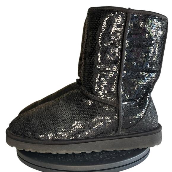 Women's UGG Classic Short Sparkles 3161 Sequin Ankle Winter Boots Size 8 Black - Picture 1 of 6